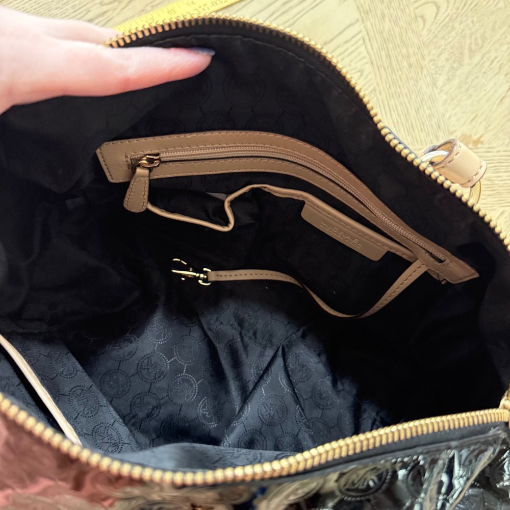 Michael Kors Grayson Black Patent Leather Monogram Satchel Handbag Gold Hardware - Picture 12 of 16